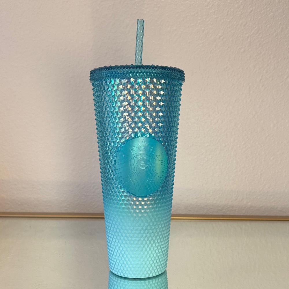 Starbucks Winter 2023 Glacier Blue Ombre Studded Tumbler Cold Cup 24oz NWT